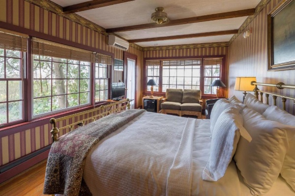 Snug Cottage image 9